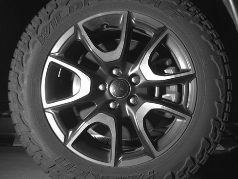 Used 2025 Jeep Compass Trailhawk AWD/4WD image 13