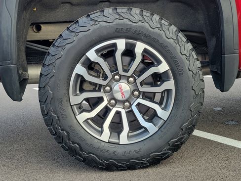 Used 2021 GMC Sierra 1500 AT4 w/ AT4 Premium Package image 5