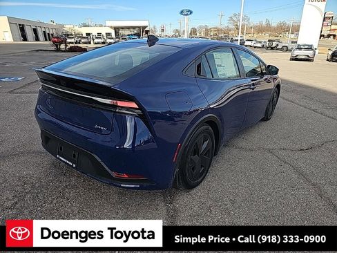 New 2026 Toyota Prius Plug-In Hybrid image 4