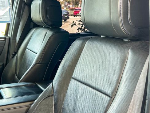 Used 2023 Toyota Tundra Platinum AWD/4WD image 23