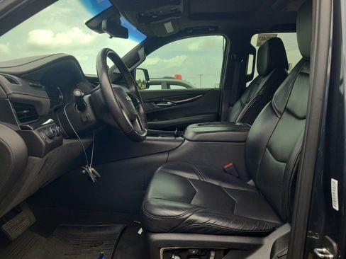 Used 2019 Cadillac Escalade ESV Platinum AWD/4WD image 7