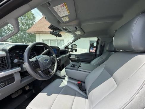 Used 2024 Ford F550 2WD Regular Cab Super Duty w/ XL Chrome Package image 9