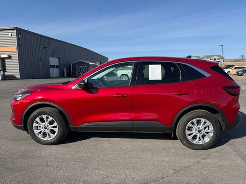 Used 2023 Ford Escape Active image 4