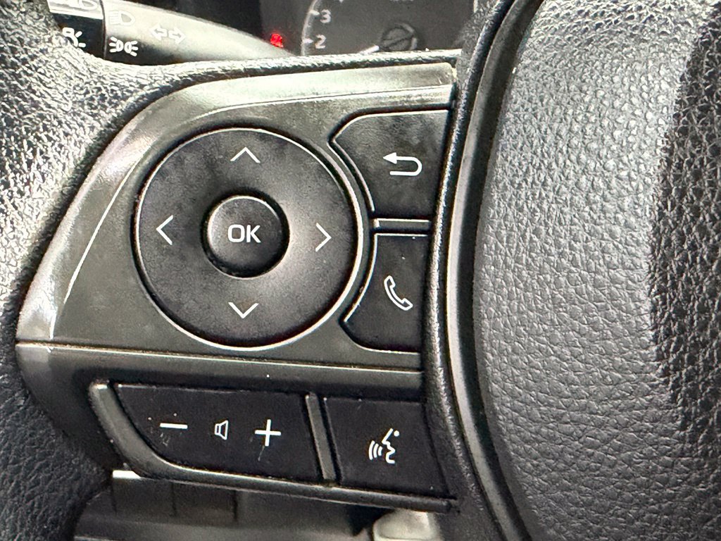 Used 2021 Toyota Corolla LE w/ Carpet Mat Package (TMS) FWD image 29