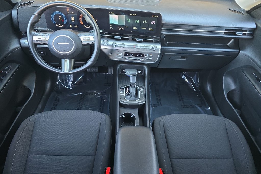 Used 2025 Hyundai Kona SEL AWD/4WD image 12