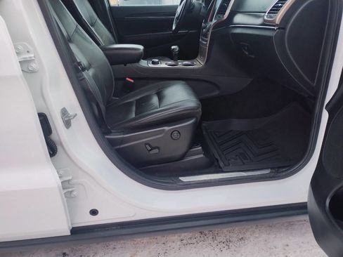Used 2015 Jeep Grand Cherokee Limited image 25