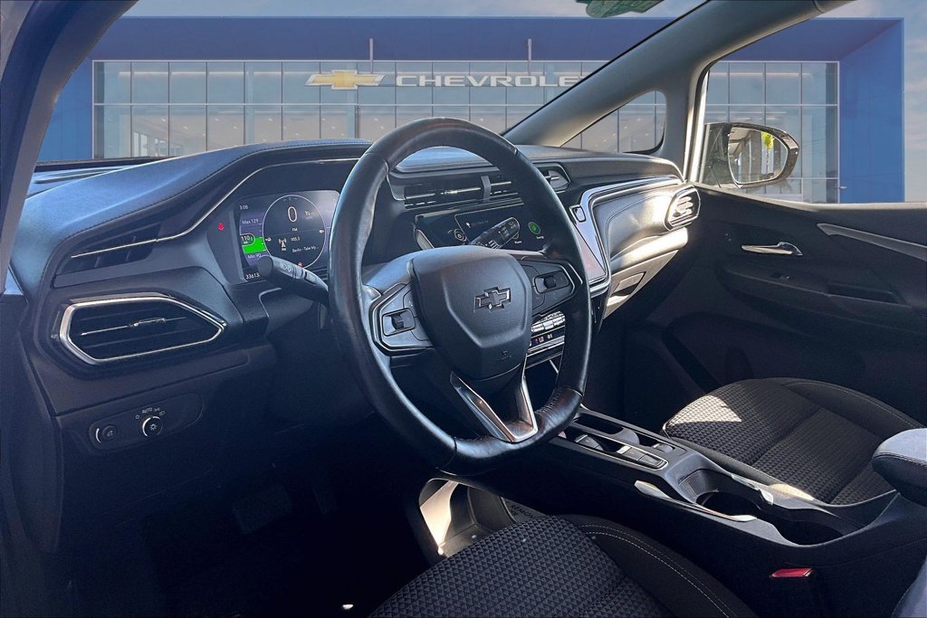 Used 2023 Chevrolet Bolt LT FWD image 4