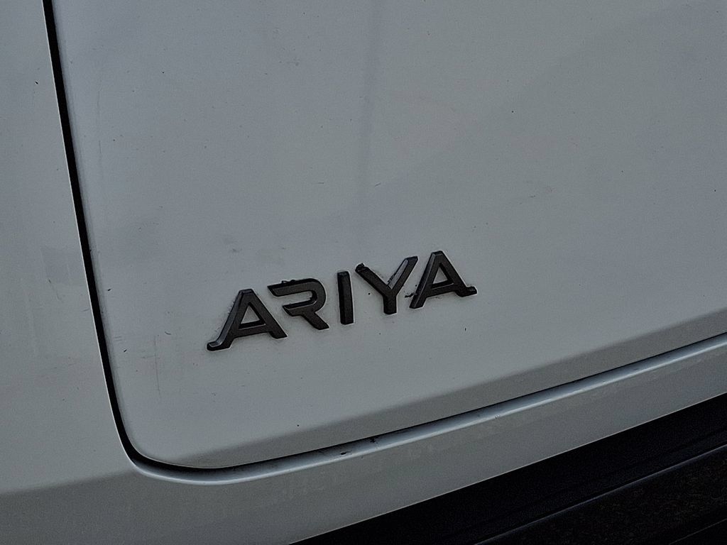 Used 2024 Nissan Ariya FWD image 30