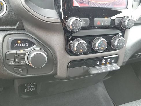 New 2026 RAM 1500 Express AWD/4WD image 17