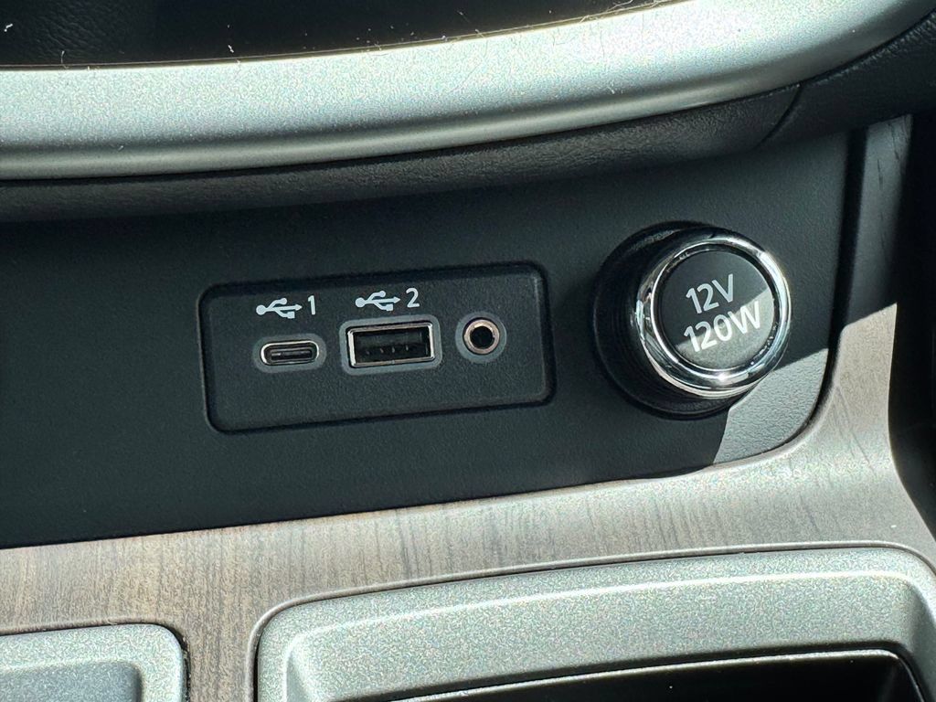 Used 2023 Nissan Murano Platinum w/ Cargo Package FWD image 25