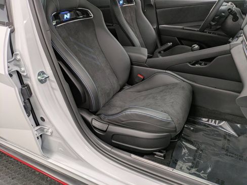 Used 2025 Hyundai Elantra N image 30