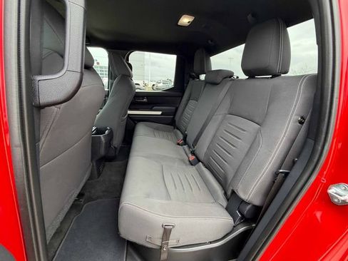 Used 2024 Toyota Tacoma TRD Off-Road AWD/4WD image 19