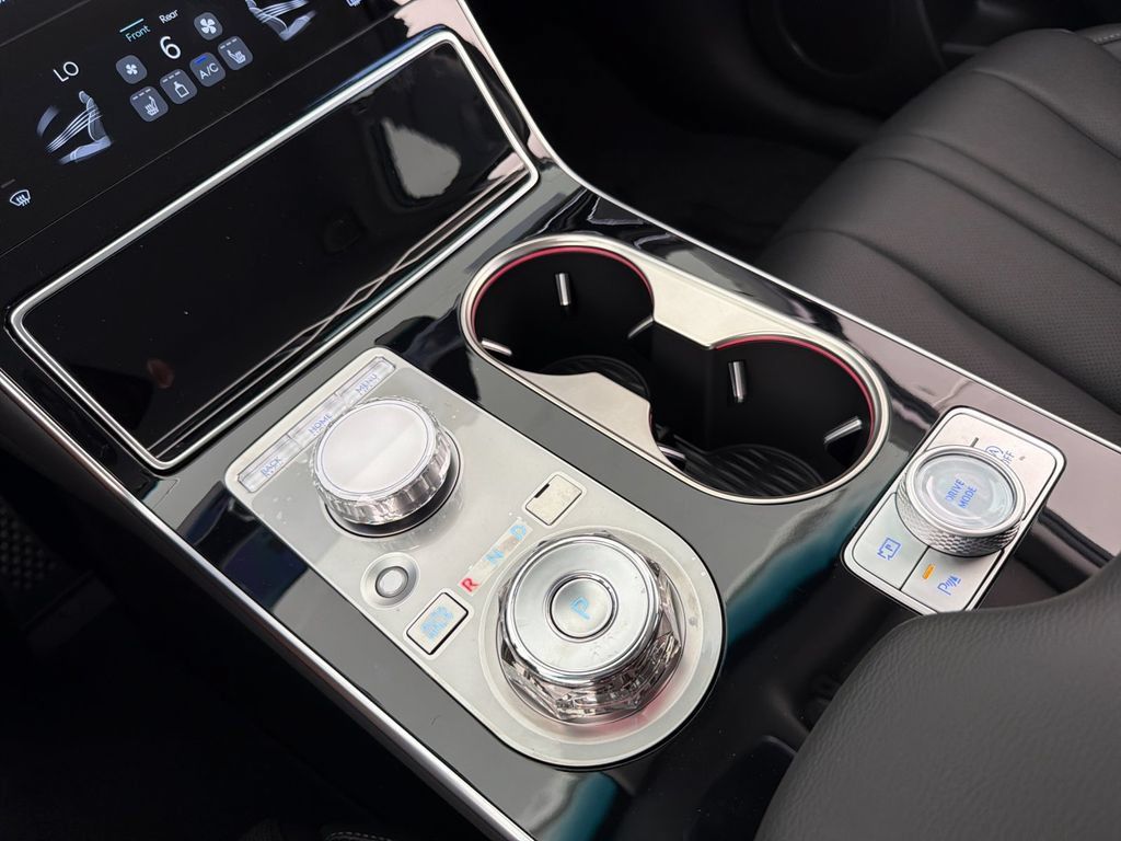 New 2026 Genesis GV80 2.5T RWD image 22