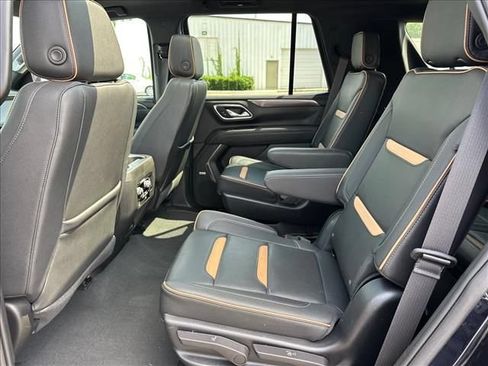 Certified 2023 GMC Yukon AT4 w/ AT4 Premium Plus Package AWD/4WD image 19