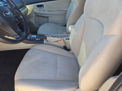 Used 2014 Subaru Crosstrek 2.0i Premium w/ Popular Package #2 image 16