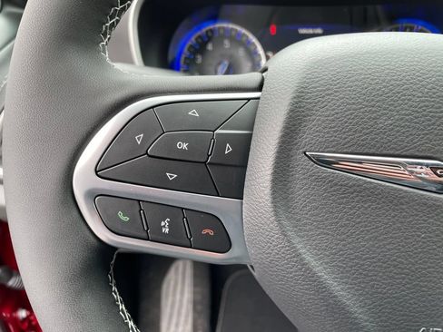 New 2026 Chrysler Pacifica Select AWD/4WD image 20