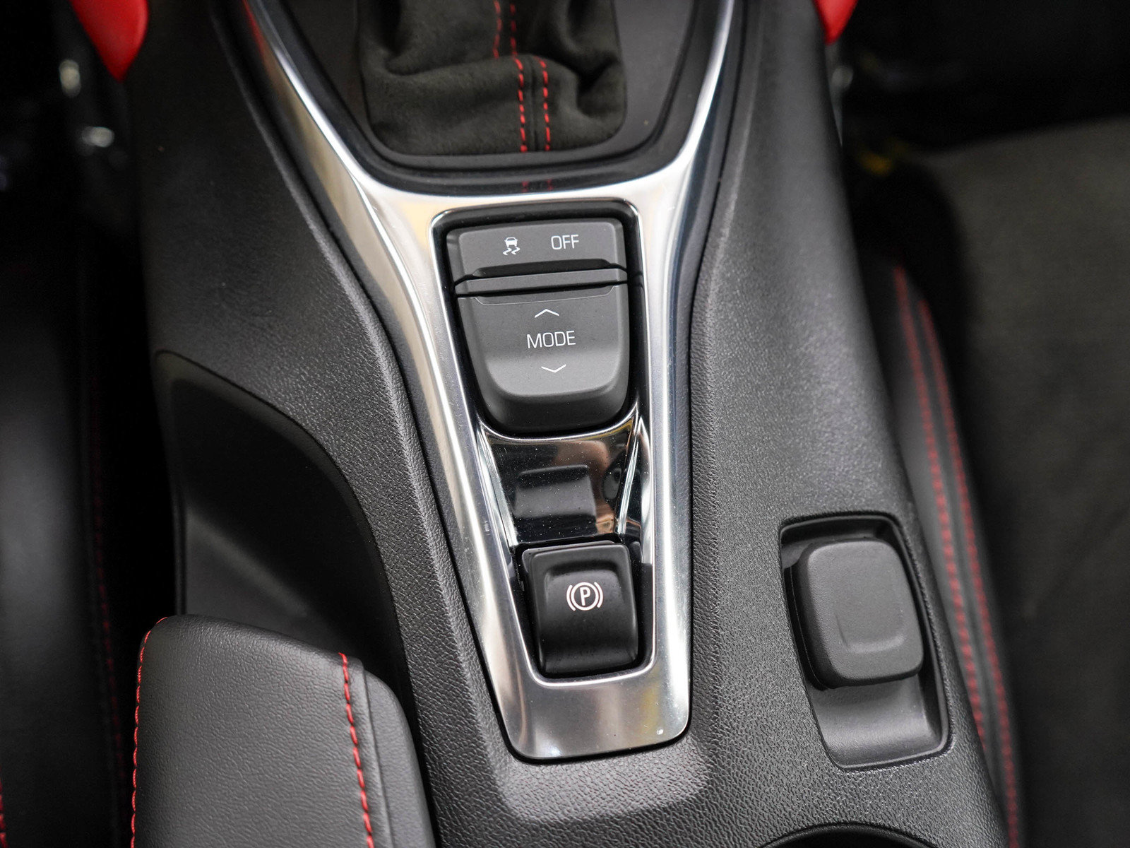Used 2020 Chevrolet Camaro ZL1 RWD image 22