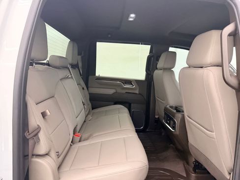 Used 2024 GMC Sierra 2500 SLT w/ SLT Convenience Package image 21