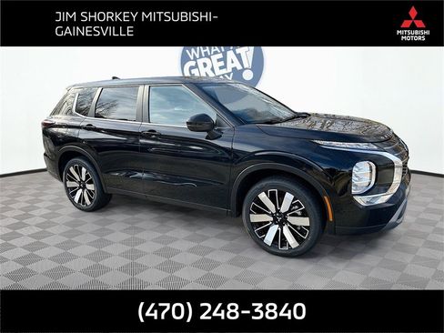 New 2025 Mitsubishi Outlander SE image 1