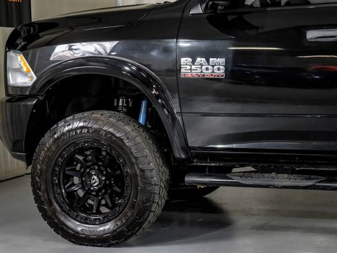 Used 2018 RAM 2500 Tradesman w/ Chrome Appearance Group AWD/4WD image 12