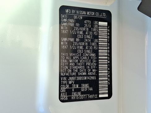 Certified 2025 Nissan Rogue SV image 27