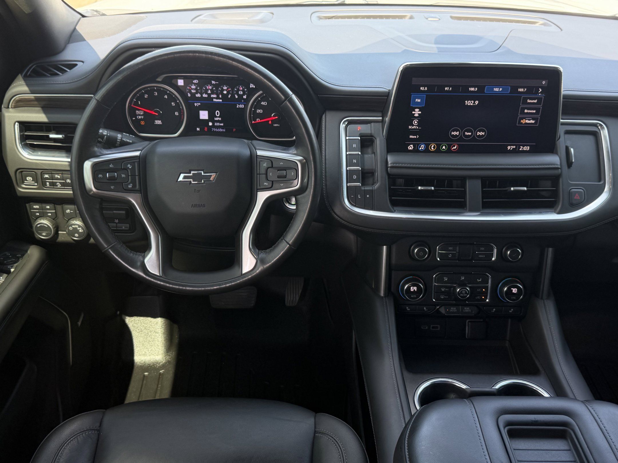 Used 2021 Chevrolet Tahoe Z71 w/ Z71 Off-Road Package AWD/4WD image 25