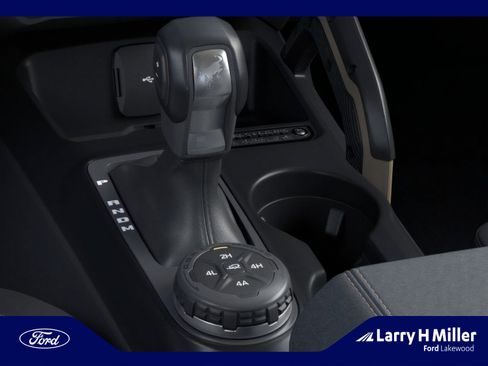 New 2025 Ford Bronco Badlands AWD/4WD image 16