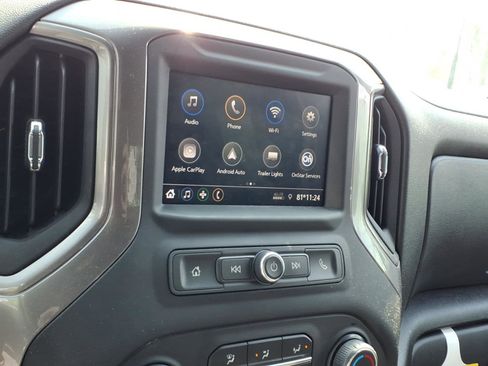 Used 2023 Chevrolet Silverado 2500 Custom w/ Custom Value Package image 11