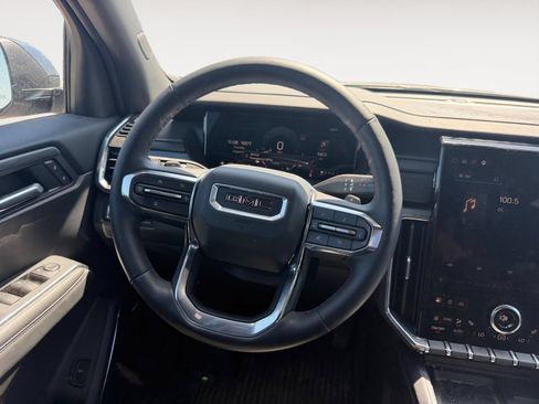 Used 2025 GMC Acadia Elevation w/ LPO, Floor Liner Package AWD/4WD image 12