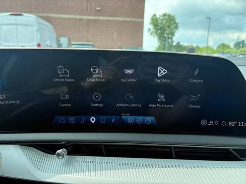 Certified 2026 Cadillac Optiq Sport 2 w/ LPO, Floor Liner Package AWD/4WD image 19