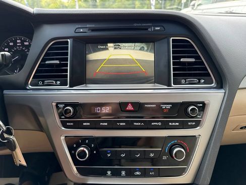 Used 2016 Hyundai Sonata SE FWD image 17
