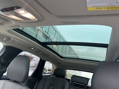 Certified 2025 Volvo XC60 B5 Plus image 27