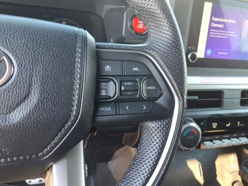 Used 2024 Toyota Tacoma TRD Sport image 19