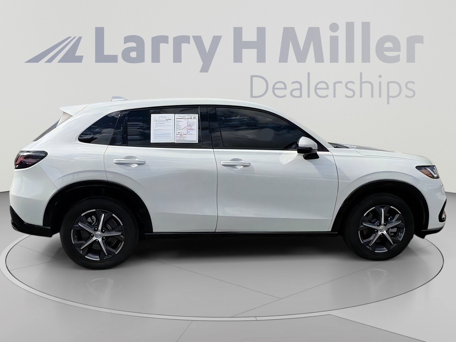 Used 2025 Honda HR-V EX-L image 6