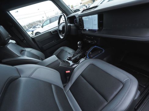 Used 2024 Ford Bronco Black Diamond w/ Sasquatch Package image 47