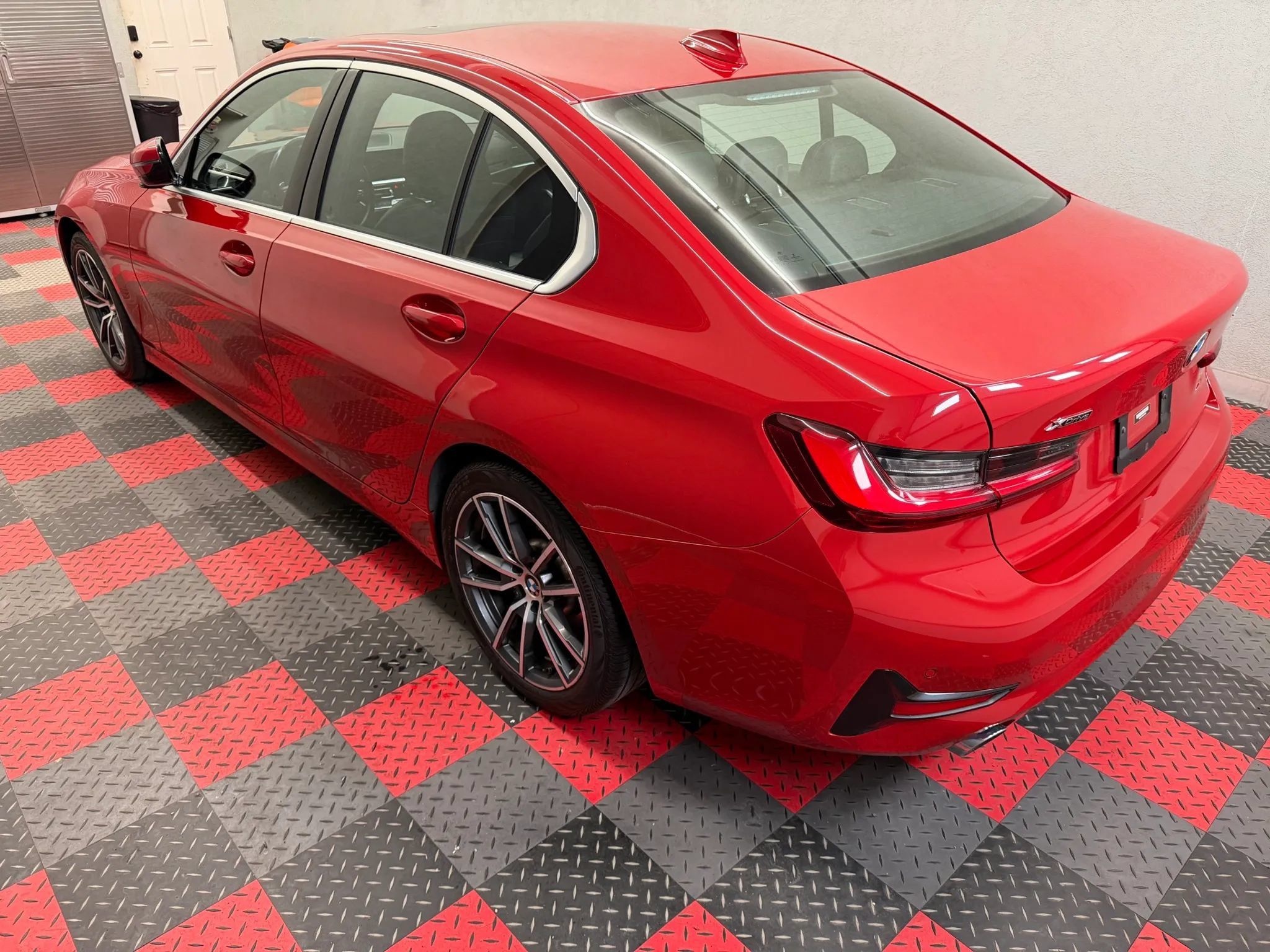 Used 2022 BMW 330i xDrive Sedan w/ Driving Assistance Package AWD/4WD image 4