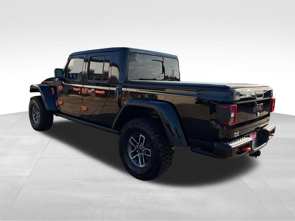 Used 2025 Jeep Gladiator Mojave AWD/4WD image 3