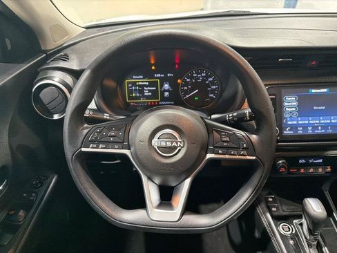 Used 2022 Nissan Kicks SV FWD image 24