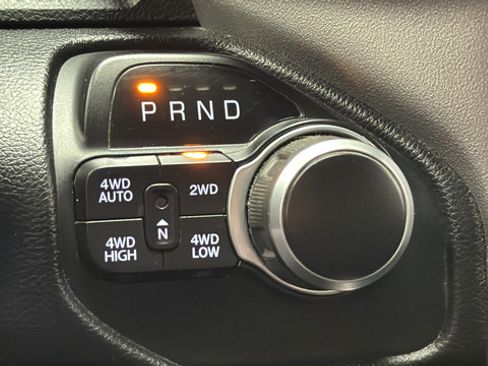 Used 2020 RAM 1500 Big Horn AWD/4WD image 18
