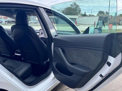 Used 2020 Tesla Model 3 Long Range image 19