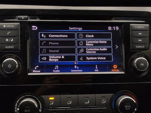 Used 2018 Nissan Rogue S AWD/4WD image 25