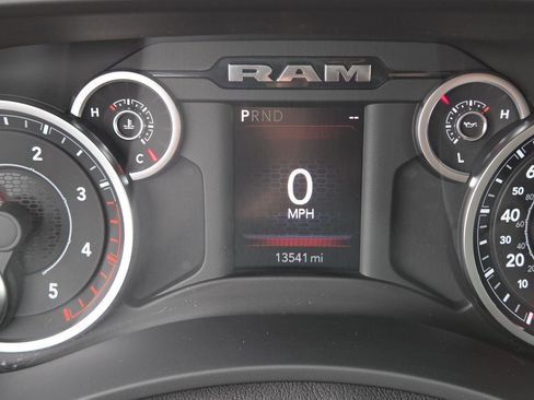 Used 2025 RAM 2500 Tradesman AWD/4WD image 18