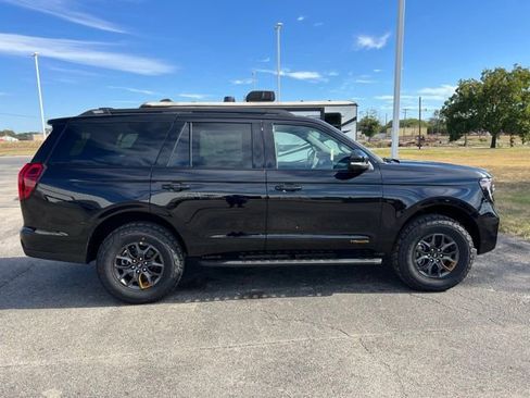 New 2025 Ford Expedition Tremor image 6