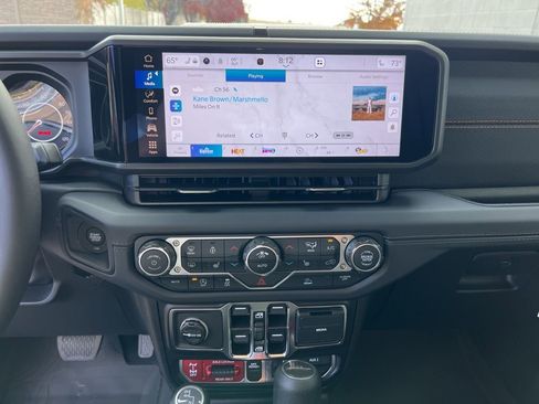 New 2026 Jeep Gladiator Mojave image 15