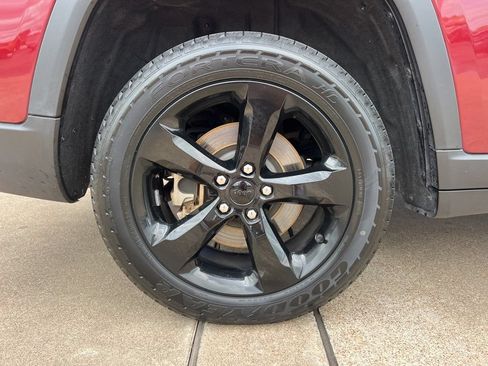Used 2022 Jeep Grand Cherokee L Laredo AWD/4WD image 10
