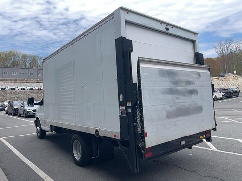Used 2022 Chevrolet Express 3500 w/ Power Convenience Package RWD image 6