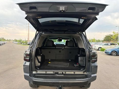 Used 2024 Toyota 4Runner TRD Off-Road Premium AWD/4WD image 17