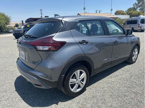 Used 2023 Nissan Kicks S FWD image 5