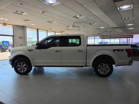 Used 2018 Ford F150 Lariat w/ Equipment Group 502A Luxury AWD/4WD image 4