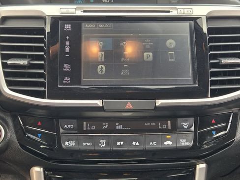 Used 2016 Honda Accord EX-L image 17